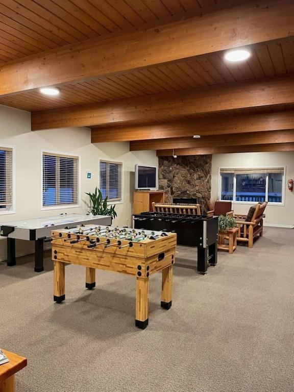 Akiskinook At Windermere Lake - Private Beach Access - New Pool And Hot Tub Now Open! Invermere Exterior photo