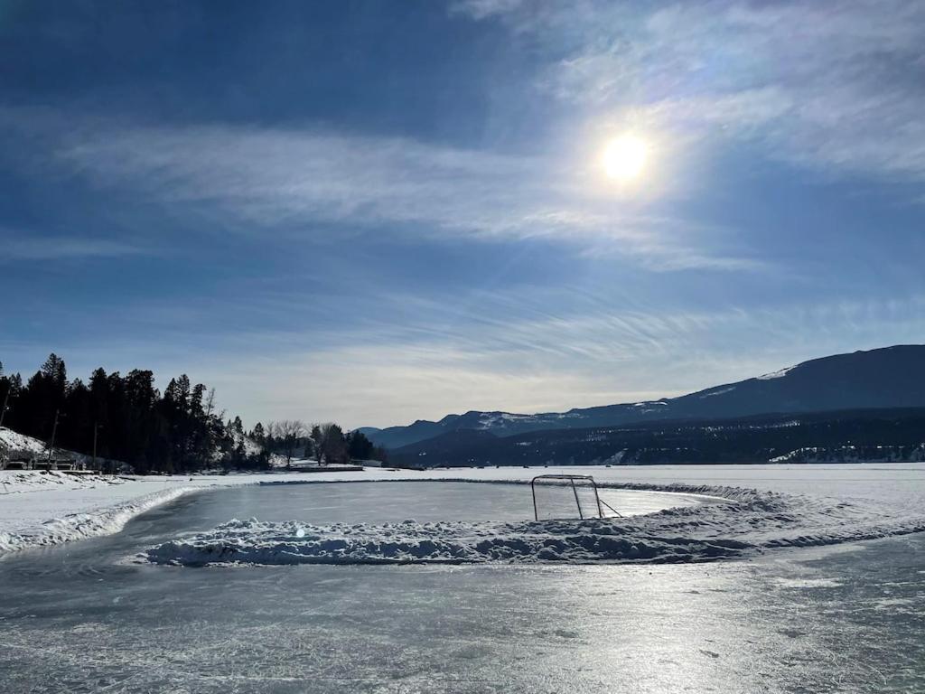 Akiskinook At Windermere Lake - Private Beach Access - New Pool And Hot Tub Now Open! Invermere Exterior photo